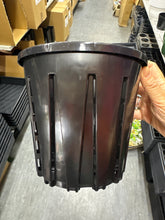 Load image into Gallery viewer, Spiral (anti-spiral) Pot Black 190mm
